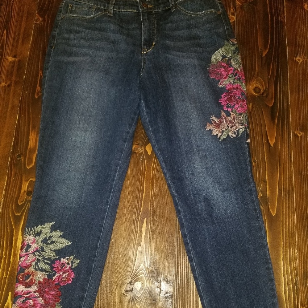 Nine West  Granercy Skinny Jeans Red flowers